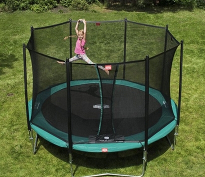 O czym warto pamiętać przy zakupie trampoliny ogrodowej