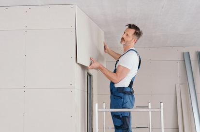 Płyty karton-gips dobre na każdą okazje – zastosowanie i pomysły aranżacyjne