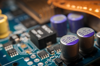 Jakim usterkom i wadom najczęściej ulegają kondensatory foliowe?